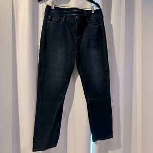 Women’s dark blue ankle length jeans. Size 12/31